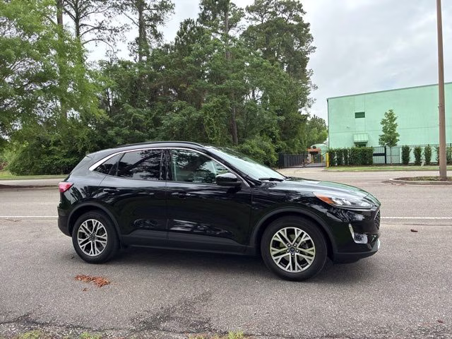 2022 Agate Black Metallic Ford Escape SEL FWD SUV
