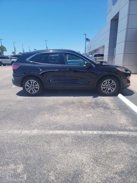2022 Agate Black Metallic Ford Escape SEL FWD SUV