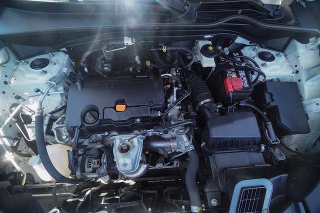 2024 White Honda HR-V Sport AWD SUV