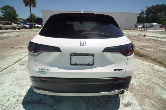 2024 White Honda HR-V Sport AWD SUV
