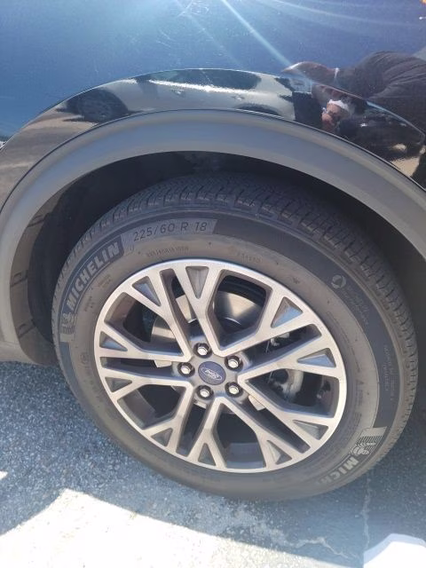 2022 Agate Black Metallic Ford Escape SEL FWD SUV
