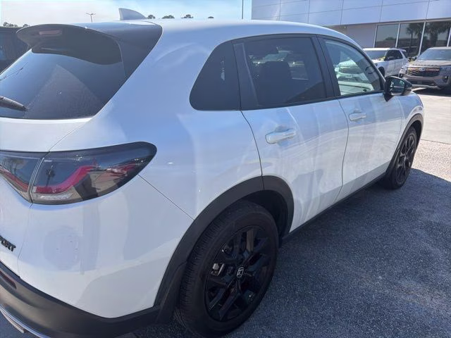 2024 White Honda HR-V Sport AWD SUV