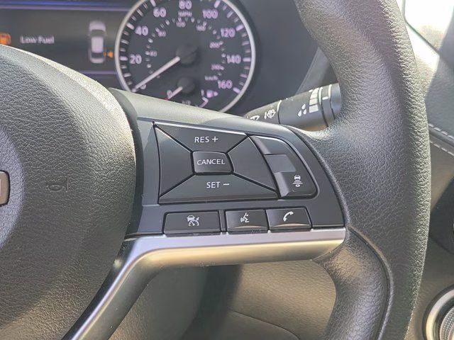 2025 Aspen White Tricoat Nissan Sentra SV FWD Sedan