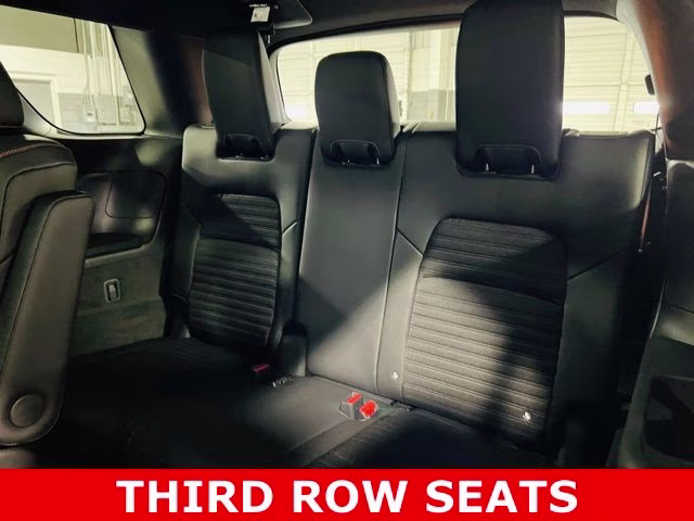 2026 Everest White Pearl/Black Nissan Pathfinder Rock Creek 4X4 SUV