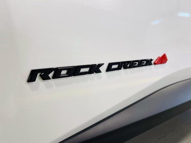 2026 Everest White Pearl/Black Nissan Pathfinder Rock Creek 4X4 SUV