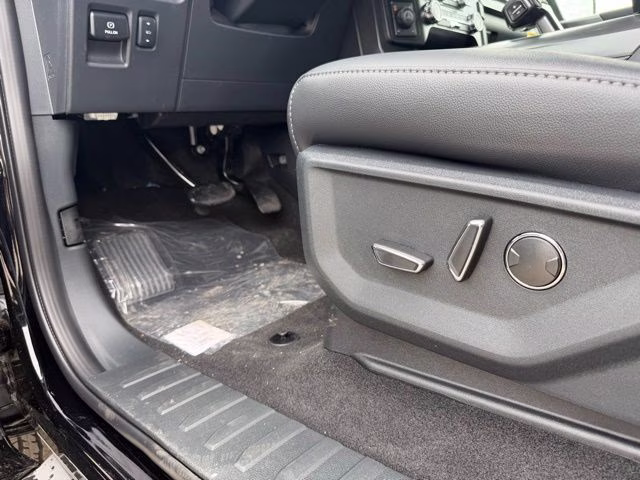 2026 Agate Black Metallic Ford F-150 Lariat 4X4 Truck