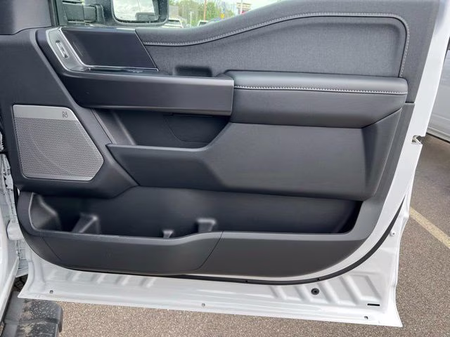 2026 Oxford White Ford F-150 Lariat 4X4 Truck