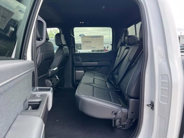 2026 Oxford White Ford F-150 Lariat 4X4 Truck