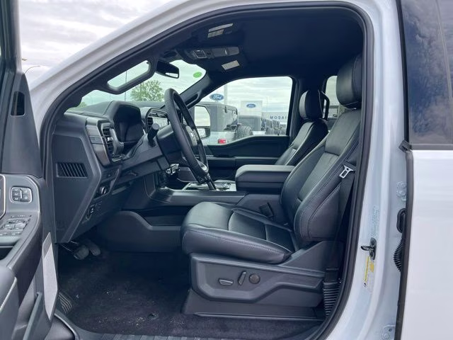 2026 Oxford White Ford F-150 Lariat 4X4 Truck