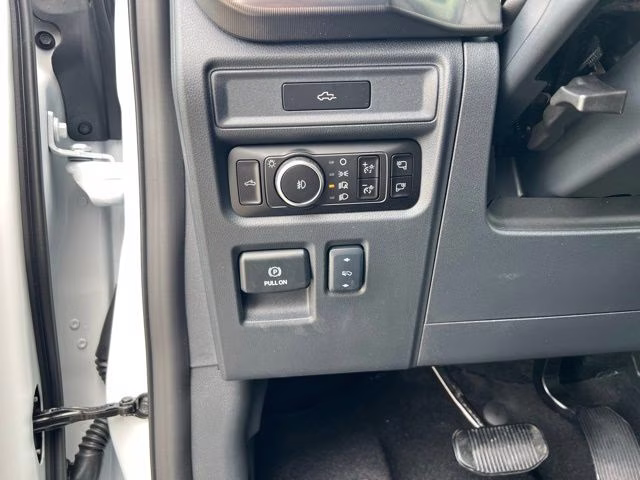 2026 Oxford White Ford F-150 Lariat 4X4 Truck