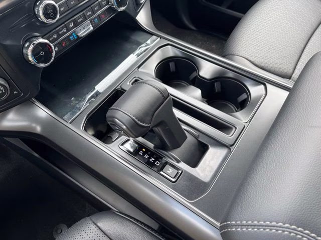 2026 Oxford White Ford F-150 Lariat 4X4 Truck