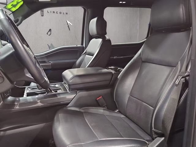 2023 Oxford White Ford F-150 Lariat 4X4 Truck
