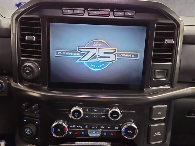 2023 Oxford White Ford F-150 Lariat 4X4 Truck