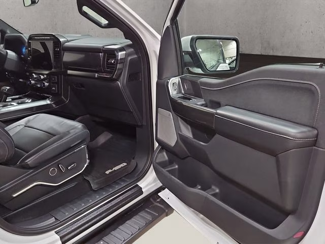 2023 Oxford White Ford F-150 Lariat 4X4 Truck