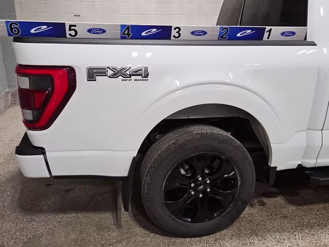 2023 Oxford White Ford F-150 Lariat 4X4 Truck