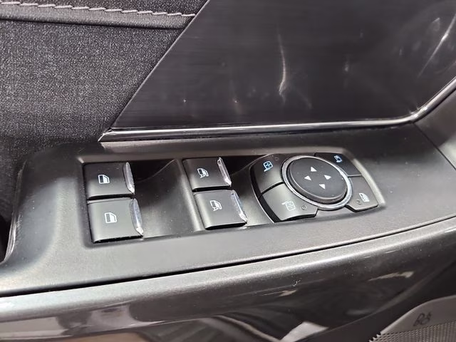 2023 Oxford White Ford F-150 Lariat 4X4 Truck