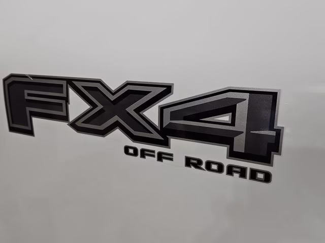 2023 Oxford White Ford F-150 Lariat 4X4 Truck