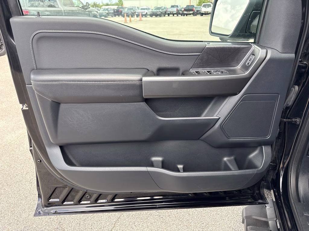 2023 Agate Black Metallic Ford F-150 XLT 4X4 Truck