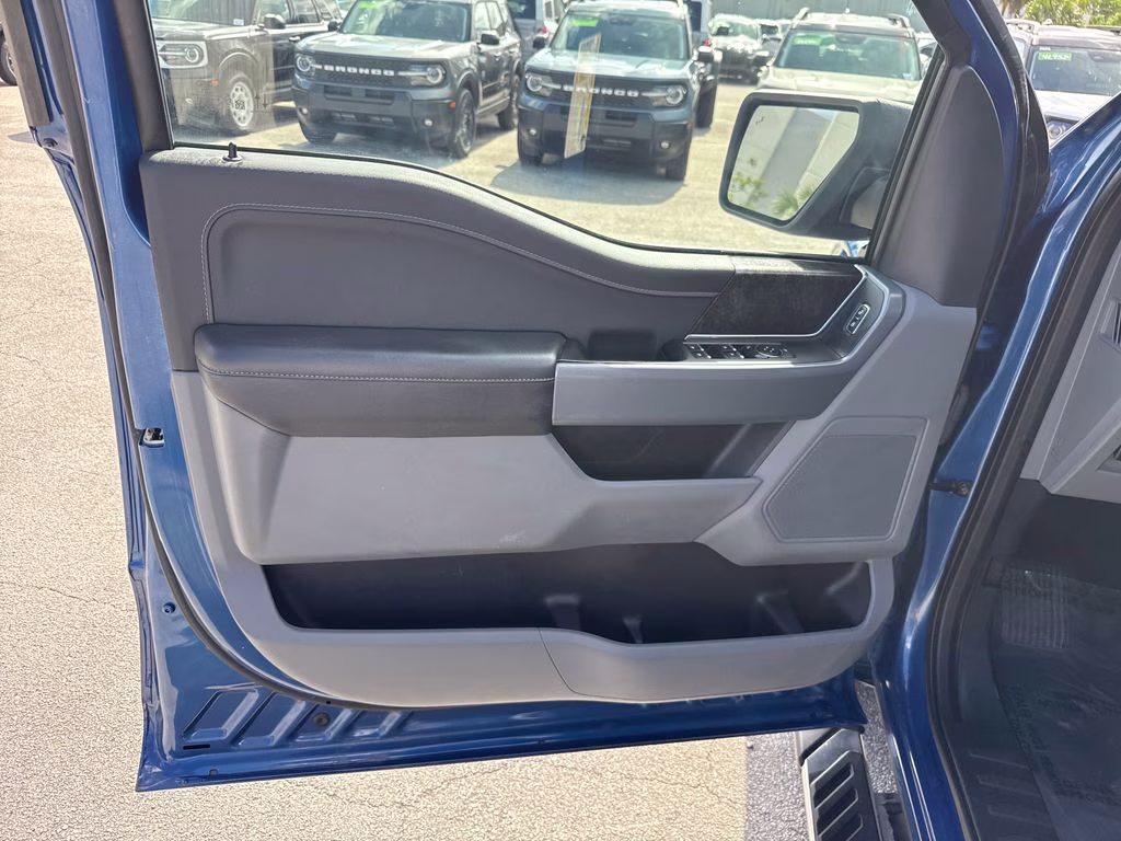 2023 Atlas Blue Metallic Ford F-150 XLT RWD Truck