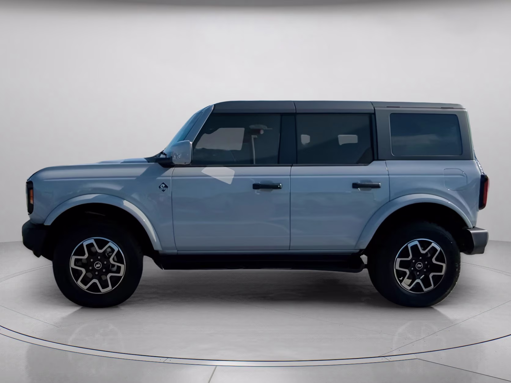 2026 Avalanche Gray Ford Bronco Outer Banks 4X4 Convertible