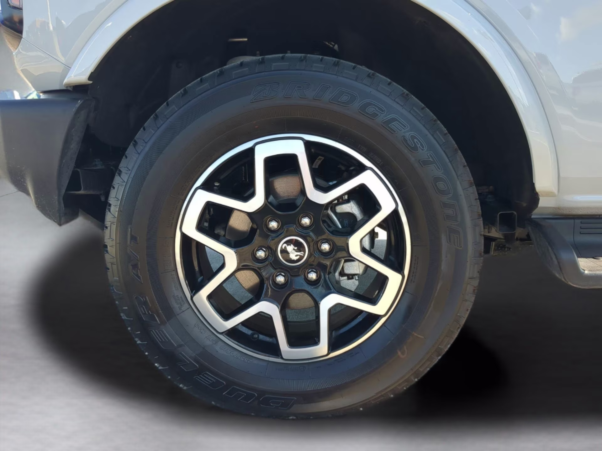 2026 Avalanche Gray Ford Bronco Outer Banks 4X4 Convertible