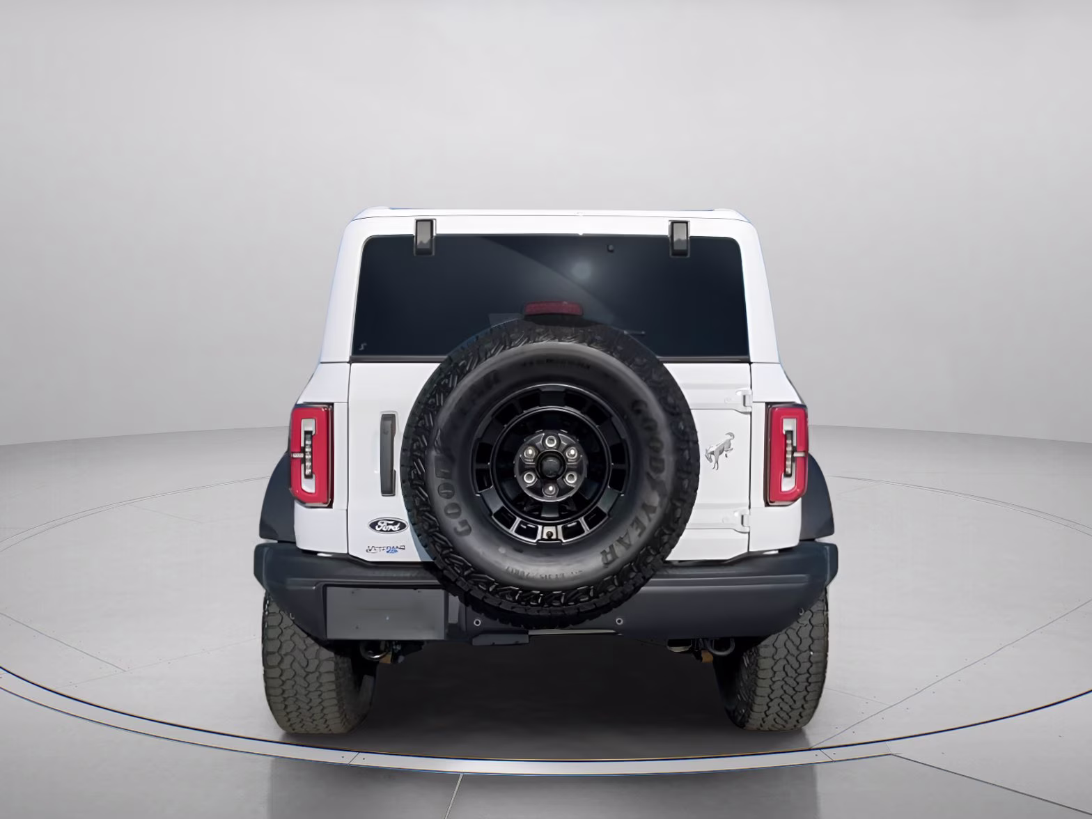 2026 Oxford White Ford Bronco Badlands 4X4 Convertible