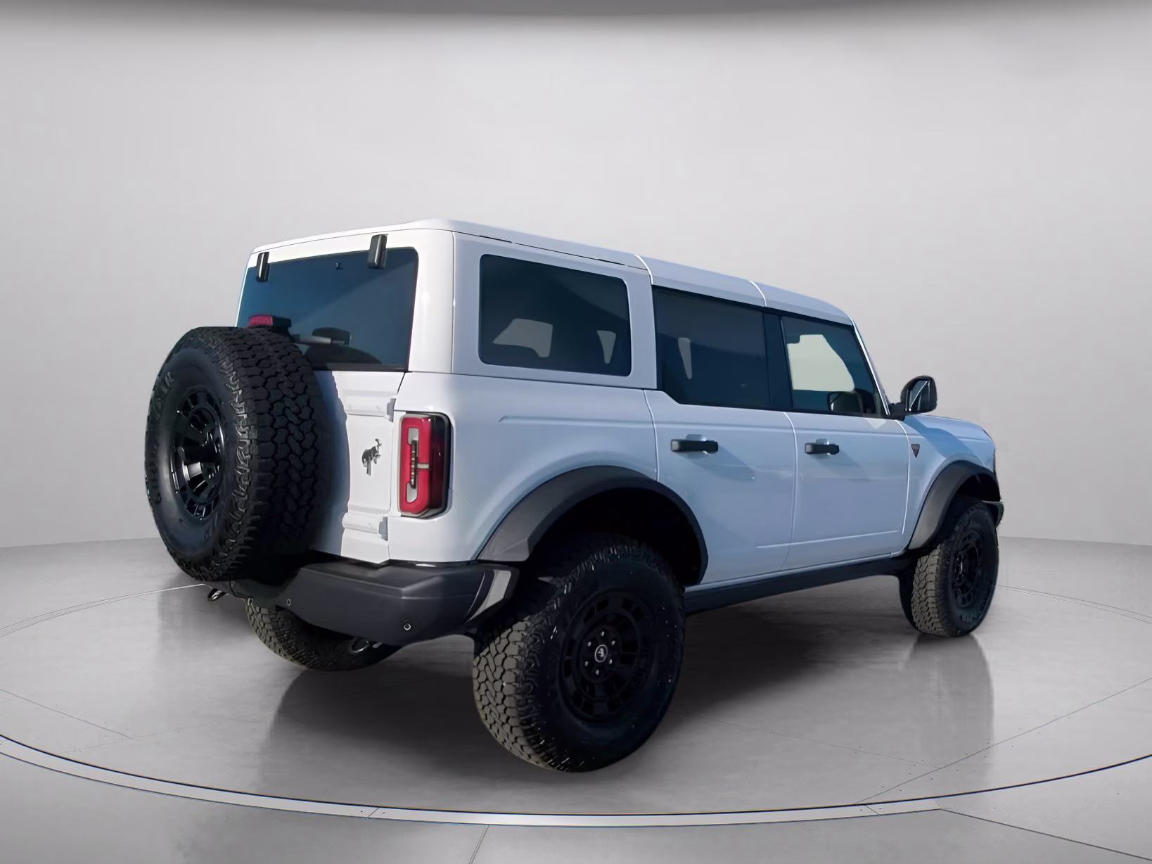 2026 Oxford White Ford Bronco Badlands 4X4 Convertible