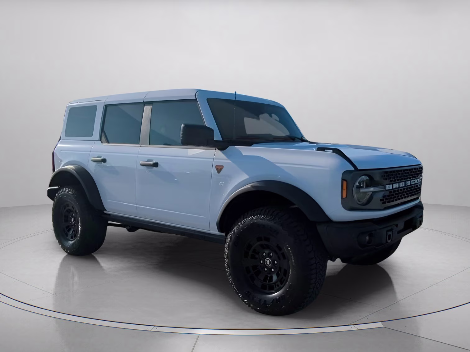 2026 Oxford White Ford Bronco Badlands 4X4 Convertible