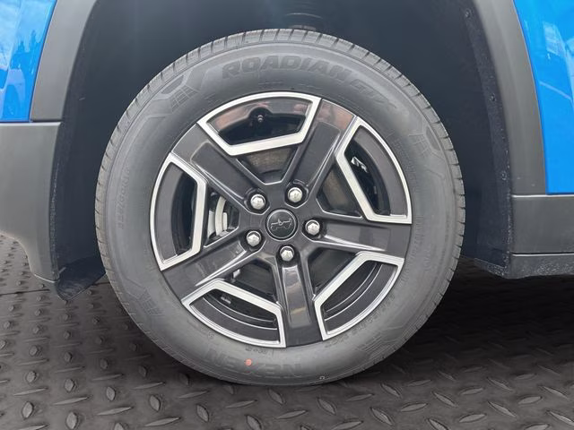 2026 Hydro Blue Pearlcoat Jeep Cherokee Laredo 4X4 SUV