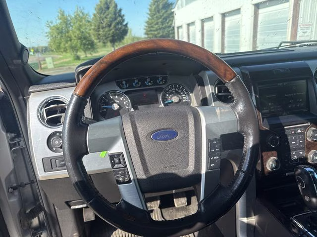 2013 Silver Ford F-150 Platinum 4X4 Truck