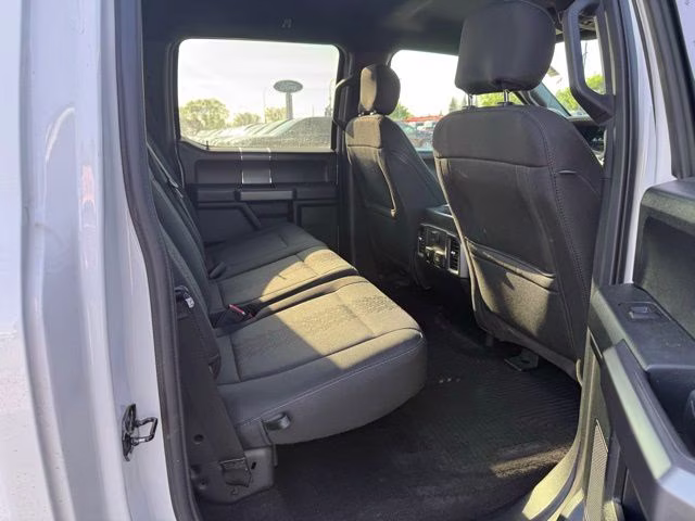 2019 Oxford White Ford F-150 XLT 4X4 Truck
