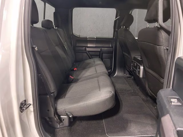 2019 Oxford White Ford F-150 XLT 4X4 Truck