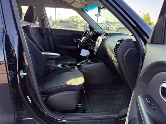 2014 Shadow Black Kia Soul Base FWD Hatchback