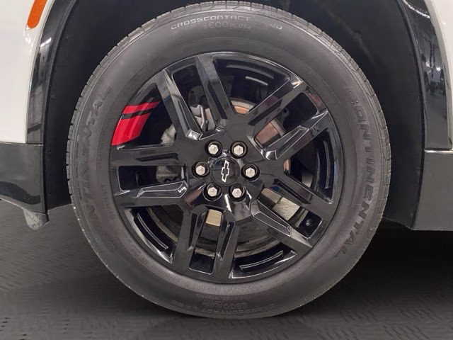 2023 Summit White Chevrolet Traverse Premier AWD SUV