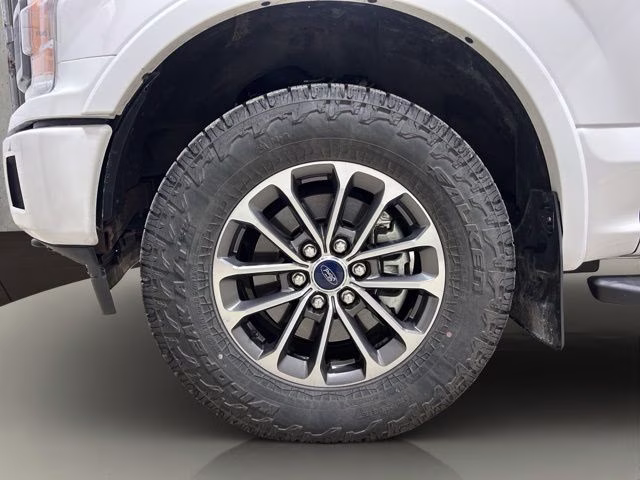 2019 Oxford White Ford F-150 XLT 4X4 Truck