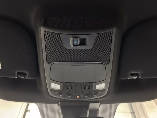 2019 Oxford White Ford F-150 XLT 4X4 Truck