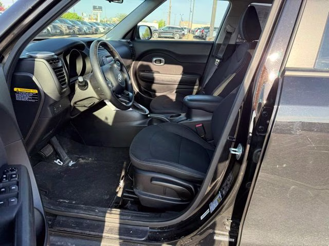 2014 Shadow Black Kia Soul Base FWD Hatchback