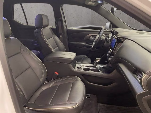 2023 Summit White Chevrolet Traverse Premier AWD SUV