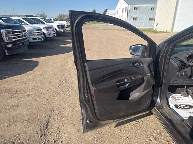 2017 Magnetic Ford Escape SE 4X4 SUV