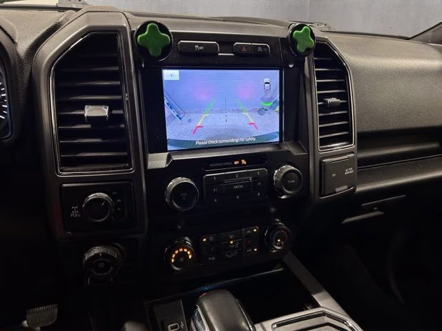 2019 Oxford White Ford F-150 XLT 4X4 Truck