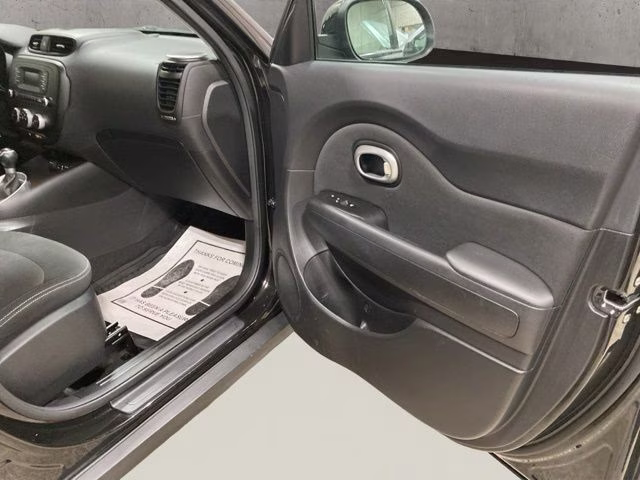 2014 Shadow Black Kia Soul Base FWD Hatchback
