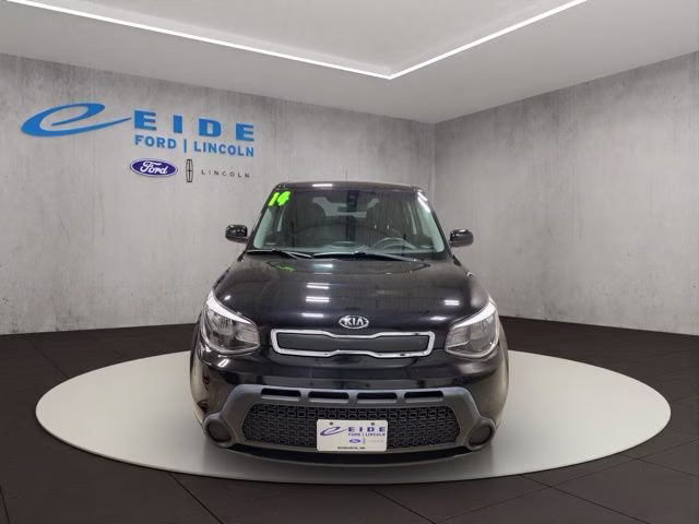 2014 Shadow Black Kia Soul Base FWD Hatchback