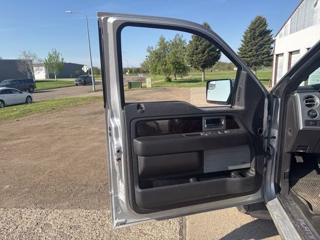 2013 Silver Ford F-150 Platinum 4X4 Truck