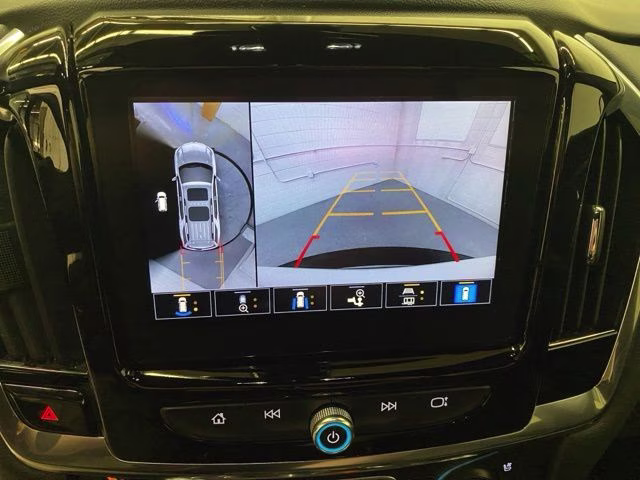 2023 Summit White Chevrolet Traverse Premier AWD SUV