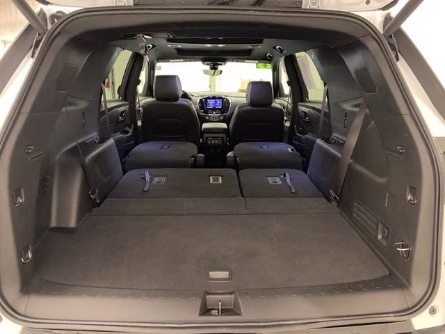 2023 Summit White Chevrolet Traverse Premier AWD SUV