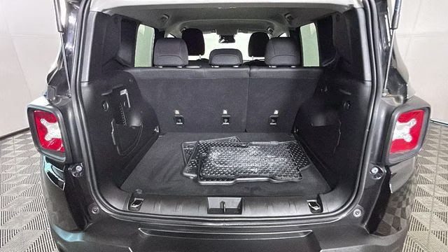 2020 Black Clearcoat Jeep Renegade Latitude 4X4 SUV