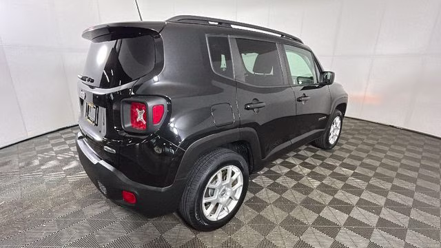 2020 Black Clearcoat Jeep Renegade Latitude 4X4 SUV