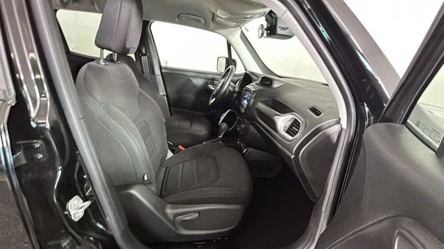 2020 Black Clearcoat Jeep Renegade Latitude 4X4 SUV