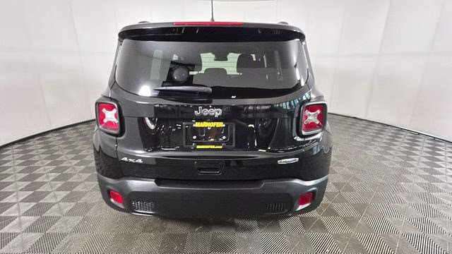 2020 Black Clearcoat Jeep Renegade Latitude 4X4 SUV