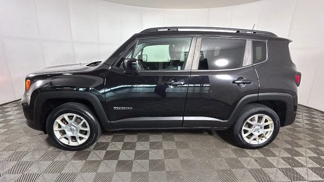 2020 Black Clearcoat Jeep Renegade Latitude 4X4 SUV